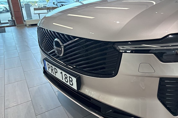 Volvo XC90 12 of 23
