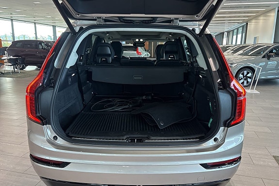 Volvo XC90 13 of 23