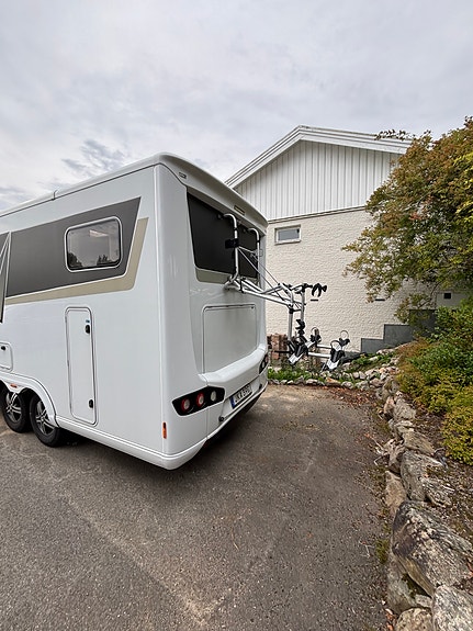 Frankia 840 GD F-Line /Hydraliska Stödben/Alde/Markis/Sollceller/Cykelställ Thule 3 of 10