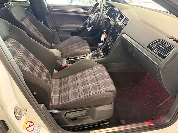 Volkswagen Golf I 9 of 19