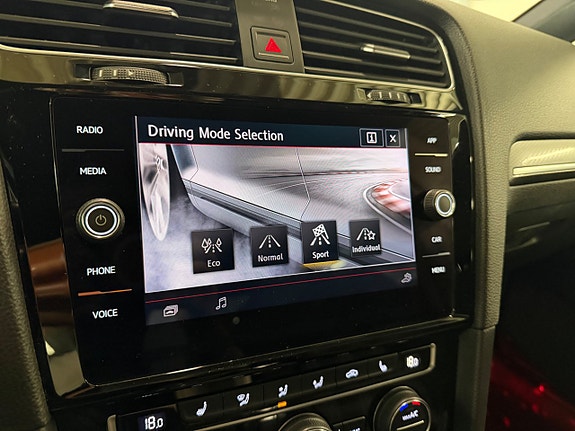 Volkswagen Golf I 17 of 19