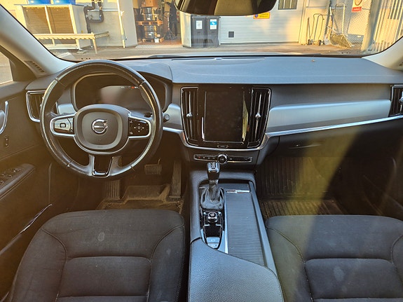 Volvo V90 7 of 12
