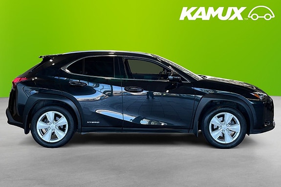 Lexus UX250h 2 of 17