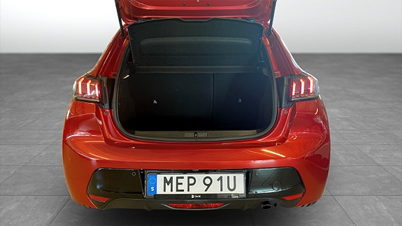 Peugeot 208 12 of 14