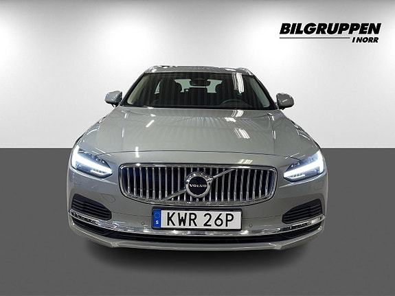 Volvo V90 2 of 21