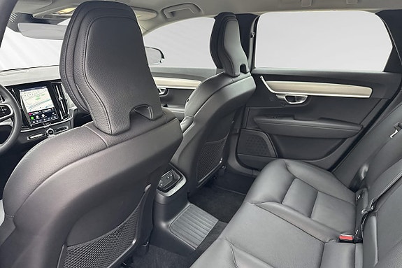 Volvo V90 8 of 16