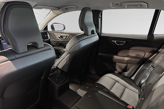 Volvo V60 8 of 17