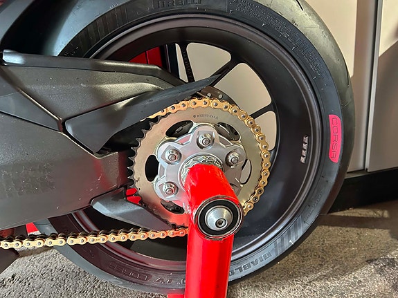 Ducati Panigale V2 6 of 11