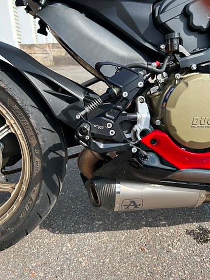 Ducati Panigale V2 2 of 11