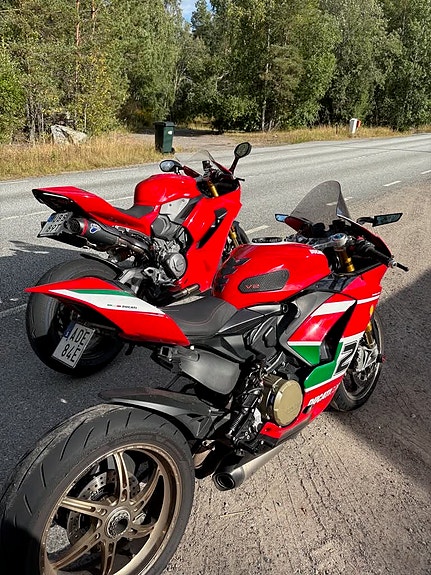 Ducati Panigale V2 9 of 11