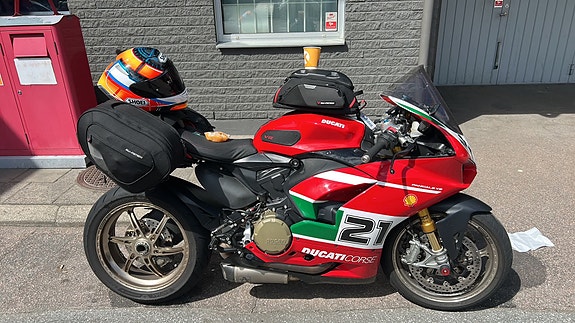 Ducati Panigale V2 7 of 11