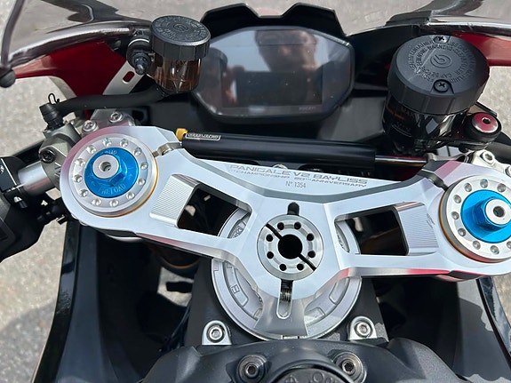 Ducati Panigale V2 5 of 11