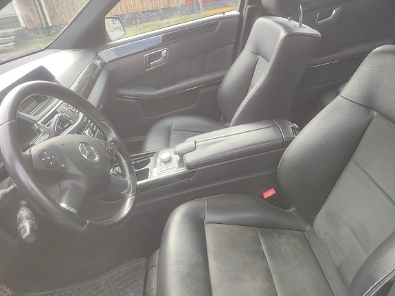Mercedes-Benz E350 5 of 5