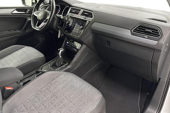 Volkswagen Tiguan 15 of 23