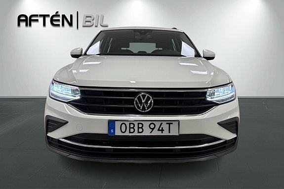 Volkswagen Tiguan 3 of 23