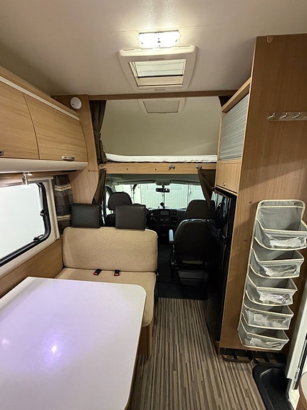 Sun Living LIDO A 49 DP | Markis | AC-bodel  | 6 Bältade platser | Truma Combi 7 of 22