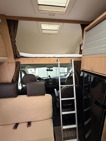 Sun Living LIDO A 49 DP | Markis | AC-bodel  | 6 Bältade platser | Truma Combi 8 of 22