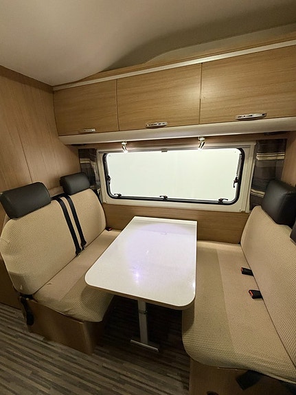 Sun Living LIDO A 49 DP | Markis | AC-bodel  | 6 Bältade platser | Truma Combi 11 of 22