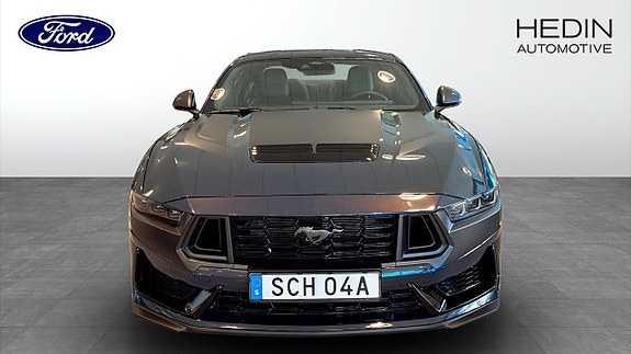 Ford Mustang 8 of 12