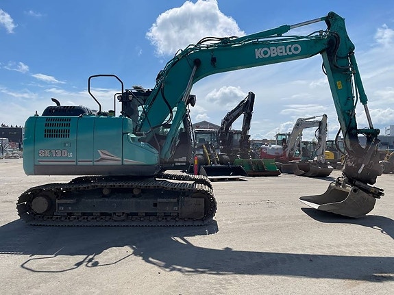 Kobelco SK130-11 3 of 12