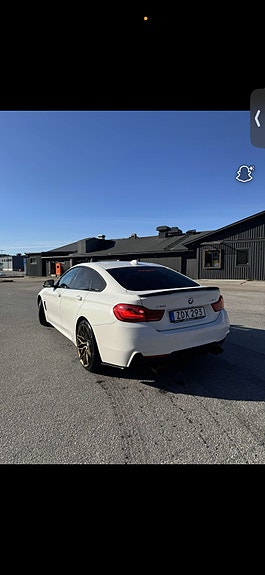 BMW 430i 3 of 4
