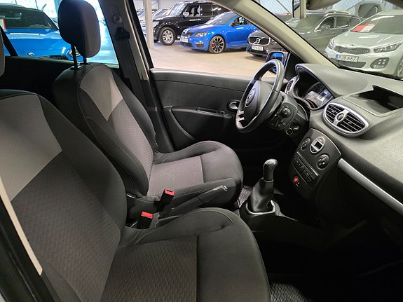 Renault Clio 7 of 10