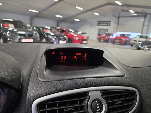 Renault Clio 8 of 10