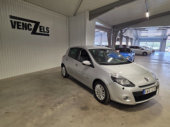 Renault Clio 2 of 10