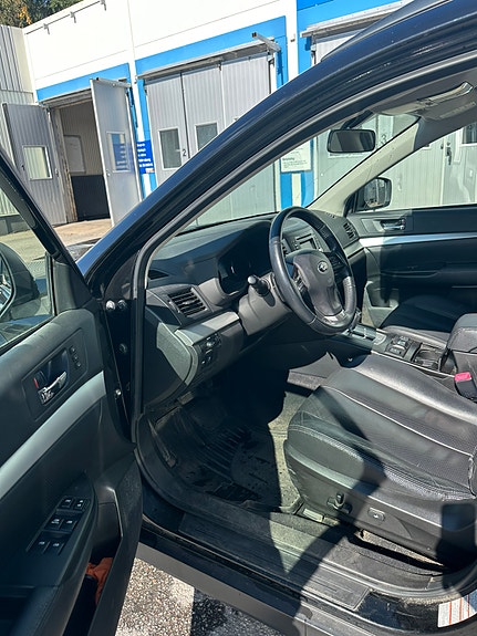 Subaru Outback 8 of 9