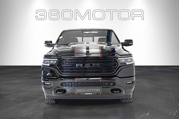 Dodge RAM 1500 2 of 12