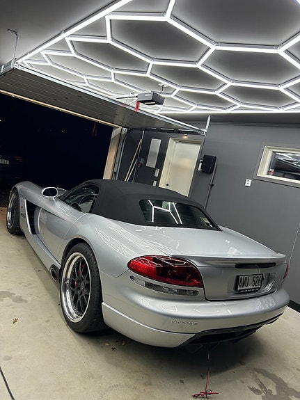 Dodge Viper 2 of 6