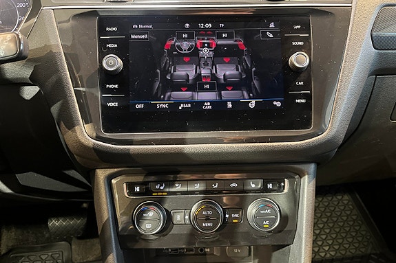 Volkswagen Tiguan Allspace 26 of 28