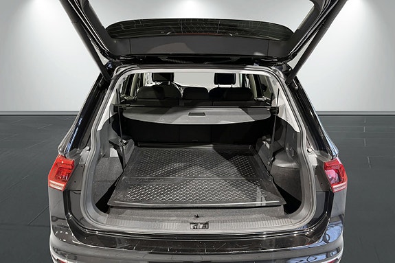Volkswagen Tiguan Allspace 18 of 28