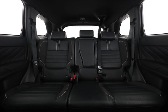 Mitsubishi Outlander 16 of 30