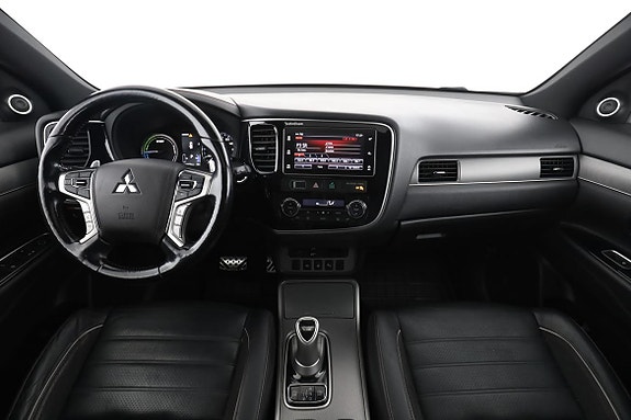 Mitsubishi Outlander 13 of 30