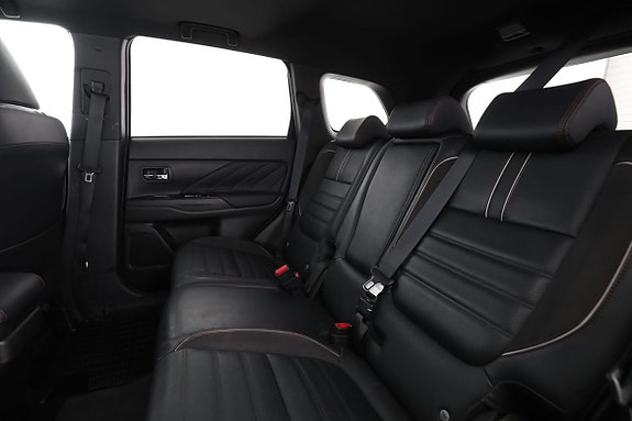 Mitsubishi Outlander 15 of 30