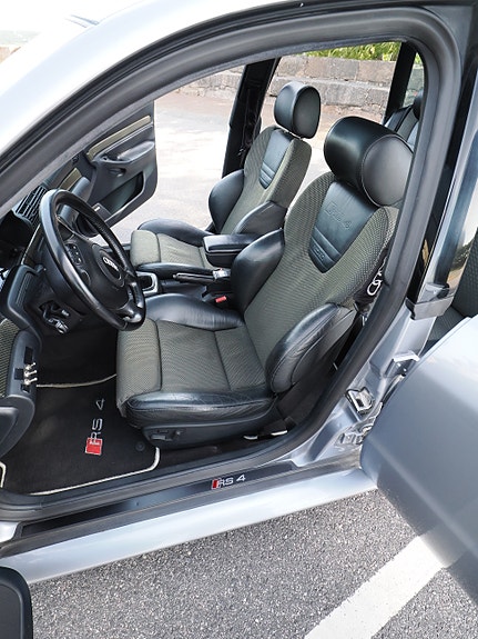 Audi RS4 8 of 24