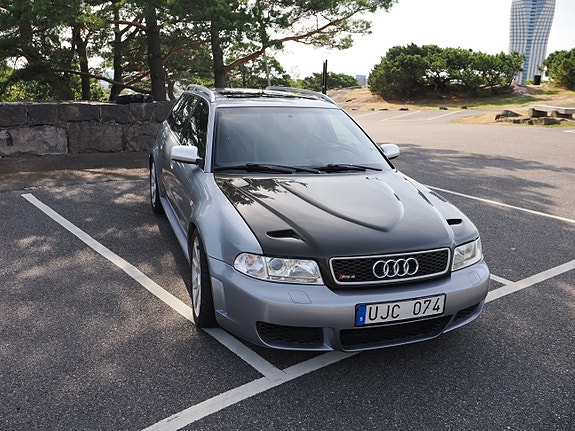 Audi RS4 4 of 24