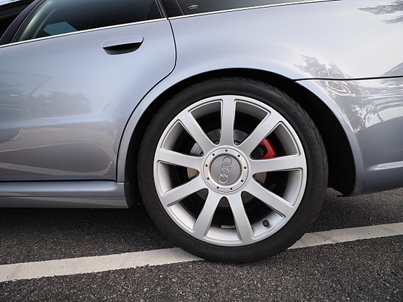 Audi RS4 18 of 24