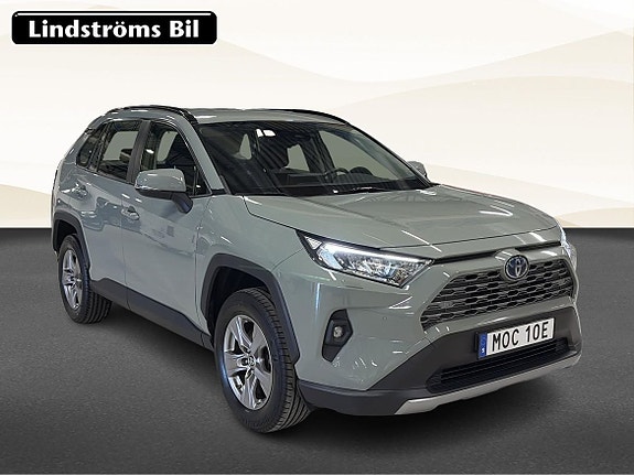 Toyota RAV4 3 of 20
