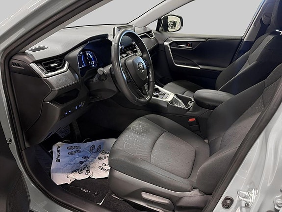 Toyota RAV4 14 of 20