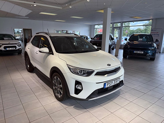 Kia Stonic 2 of 15