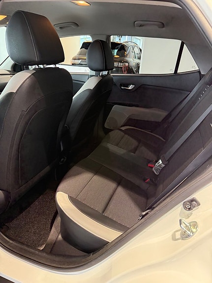 Kia Stonic 10 of 15