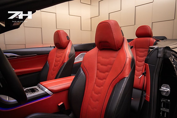 BMW M850i 16 of 26