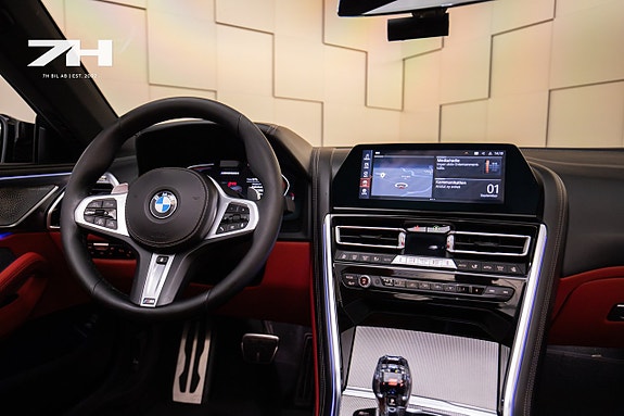 BMW M850i 13 of 26