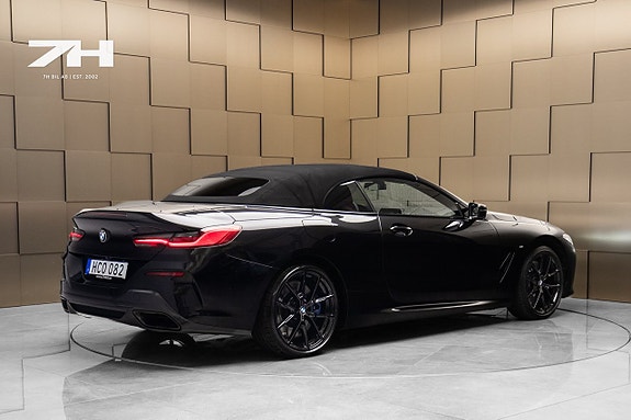 BMW M850i 5 of 26