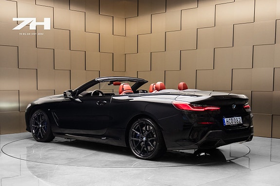 BMW M850i 3 of 26