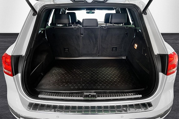 Volkswagen Touareg 17 of 17