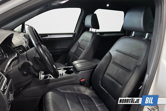 Volkswagen Touareg 8 of 17