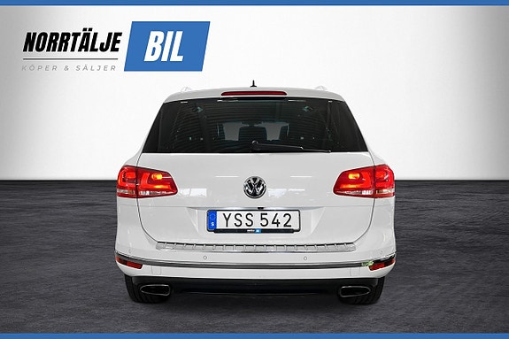Volkswagen Touareg 7 of 17